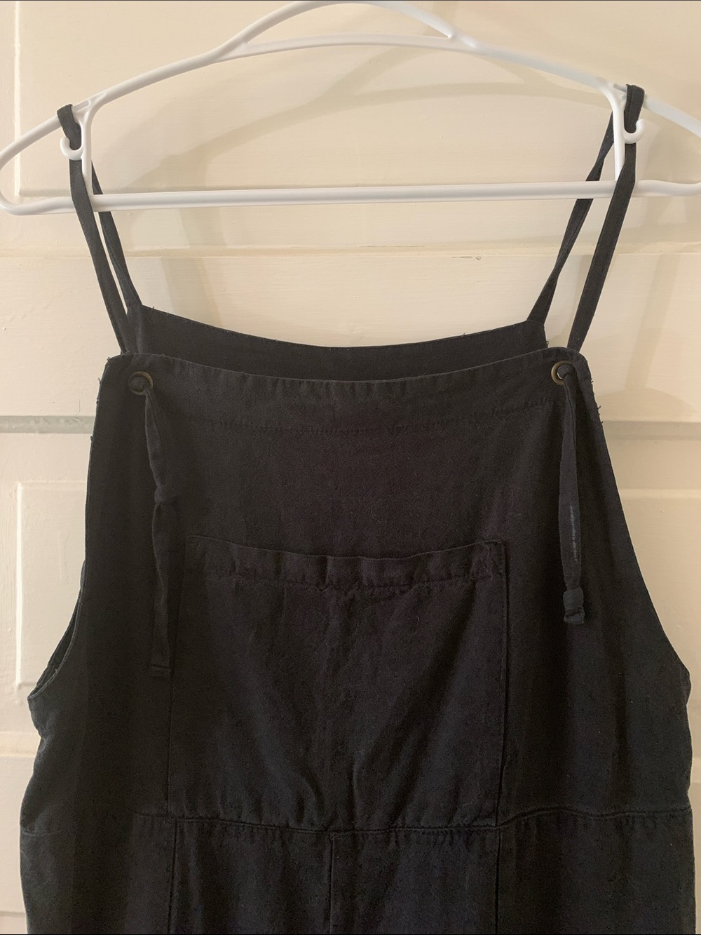 LACAUSA Black Linen-Blend Adjustable Strap Romper